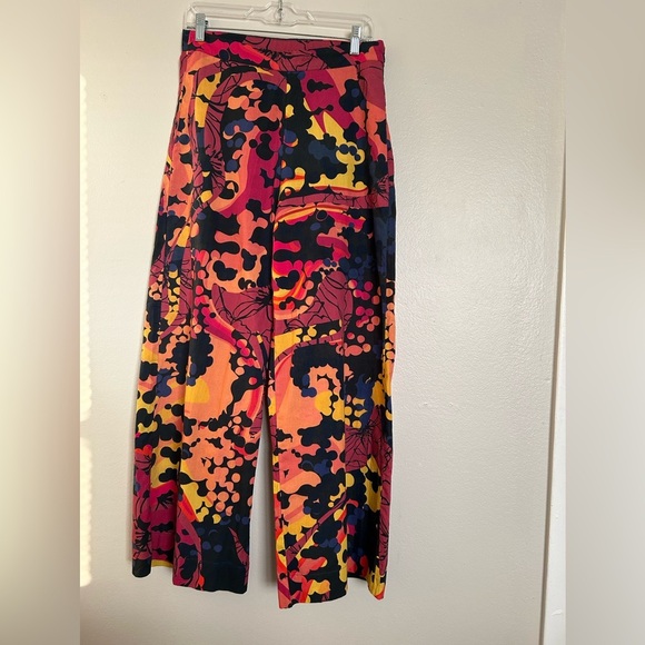 Anthropologie Wide Leg Pants Red & Black Floral Size M NWOT - Picture 2 of 9